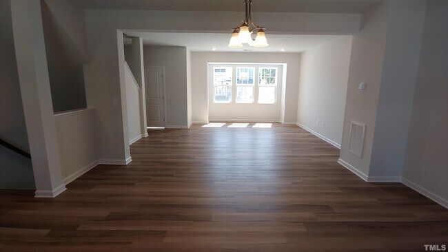 Building Photo - 2953 Sunflower Rd