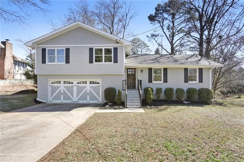 Primary Photo - 220 Mansell Cir