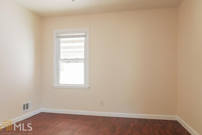 Building Photo - 1189 Stoneybrook Rd