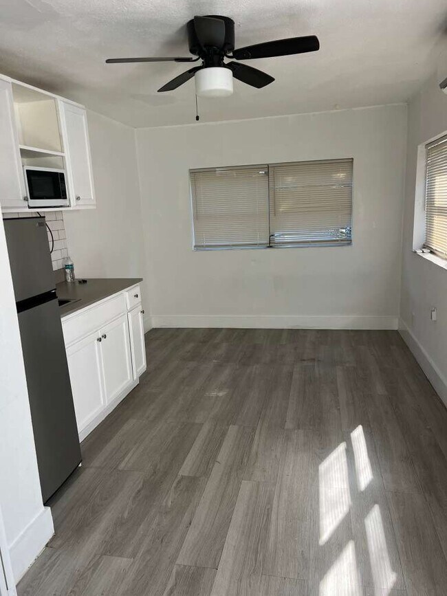 Foto del edificio - 1219 NW 40th St