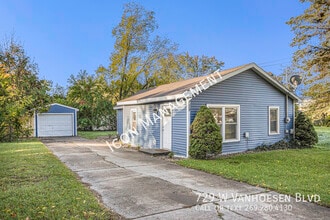 Building Photo - 729 W Van Hoesen Blvd