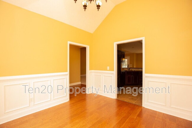 Foto del edificio - 182 Lee Rd 2180