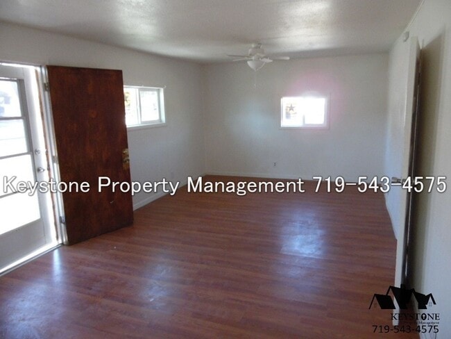 Building Photo - $475 OFF - Move In Special! Two Bedroom Un...