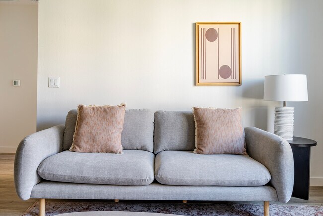 Foto del edificio - 1200 Rickabaugh Wy