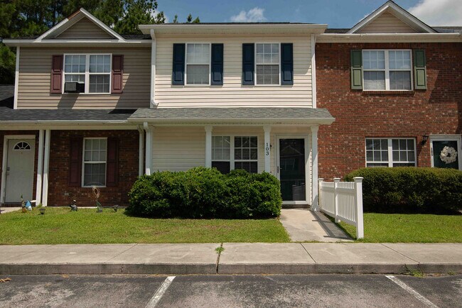 Building Photo - 103 Meadowbrook Ln