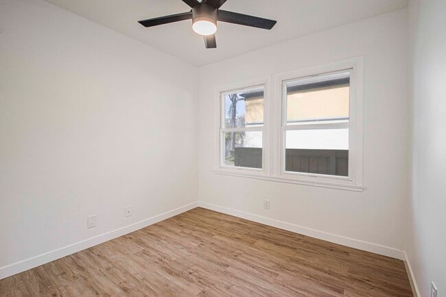 Building Photo - 8802 Belford Ave