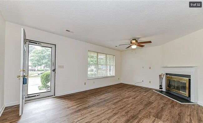 Foto del edificio - 3640 Huyton Ct