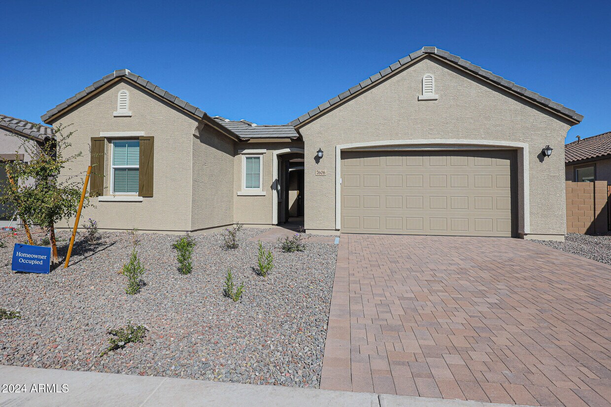 Foto principal - 7606 W Jackrabbit Ln