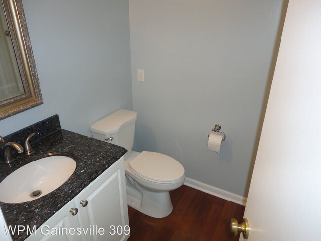 Building Photo - 8404 SW 28th Pl