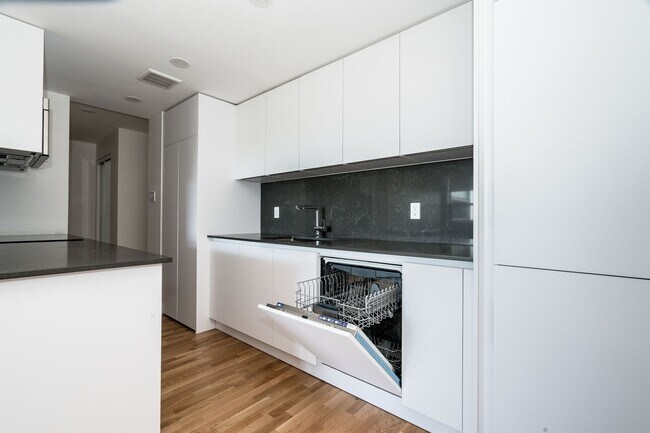 Photo du bâtiment - 230 Oak St