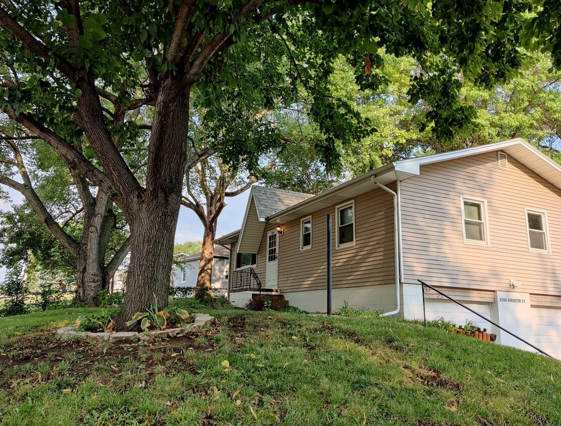 Front side - 8104 Burdette St