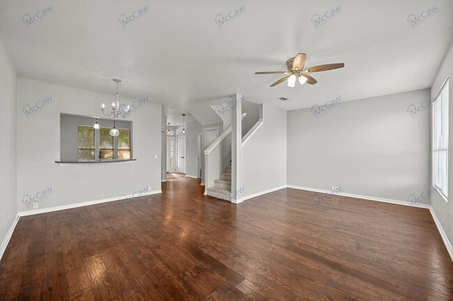 Building Photo - Charming 3-Bedroom Home with Modern Touches
