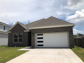 Building Photo - 3810 St Simon Manor Dr