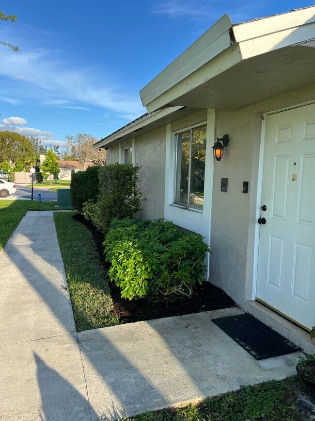 508 Woodgate Cir, Sunrise, FL 33326 Townhome Rentals in Sunrise FL