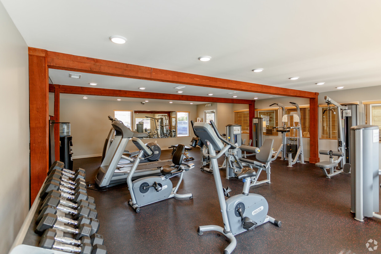 Gimnasio - Greenhaven Apartments ALL UTILITIES PAID!