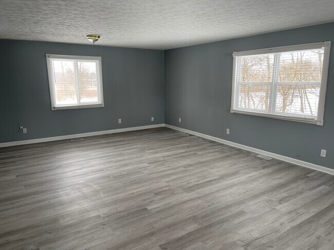 Foto del edificio - 1592 E 236th St