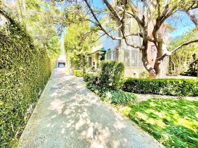 Building Photo - 12161 W Sunset Blvd
