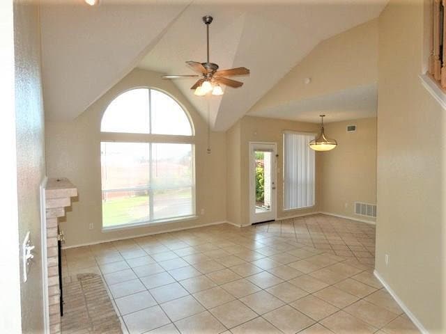 Building Photo - 2713 Clearwater Dr
