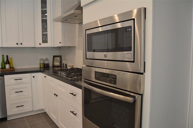 Building Photo - 3210 Laurel Point Ct