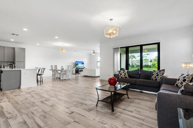 Building Photo - 6121 Yerba Buena Ct