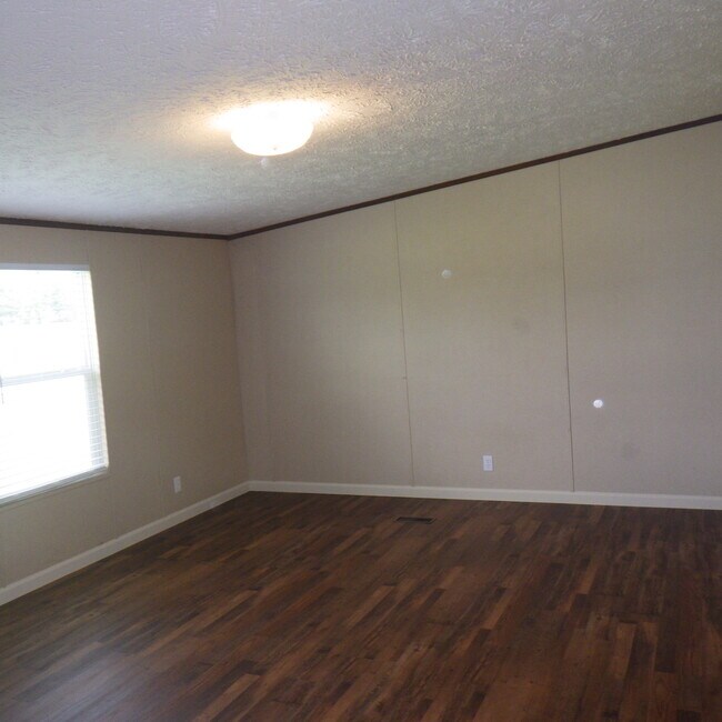 Foto del edificio - 925 Bakers Chapel Rd