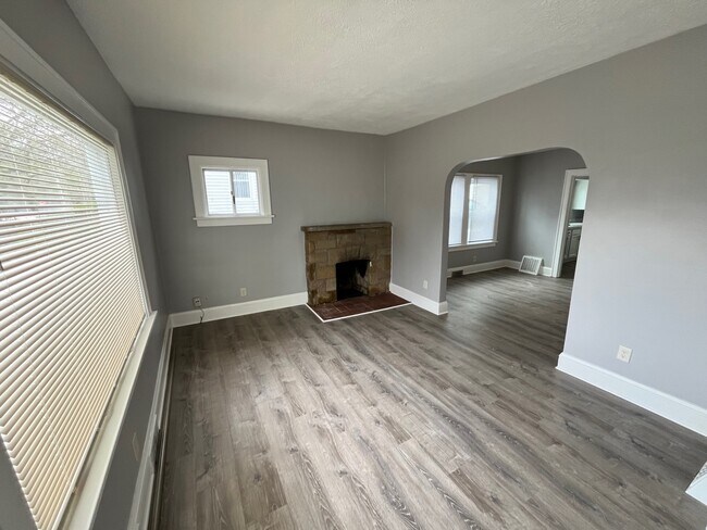 Foto del edificio - 562 Belden Ave