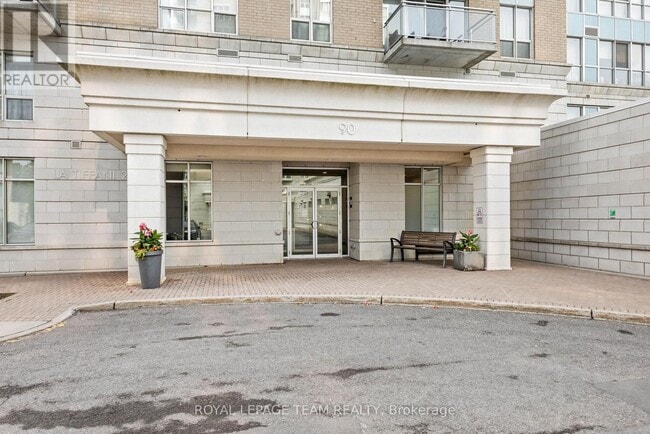 Photo du bâtiment - 90 Landry St