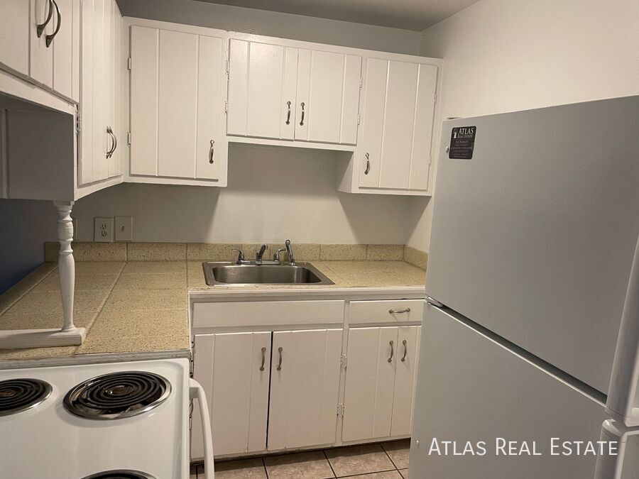 Photo - 132 W Ida Avenue-05