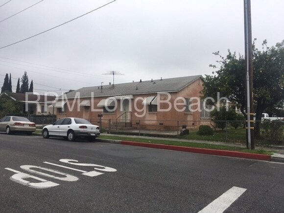Foto del edificio - 3928 E 53rd St