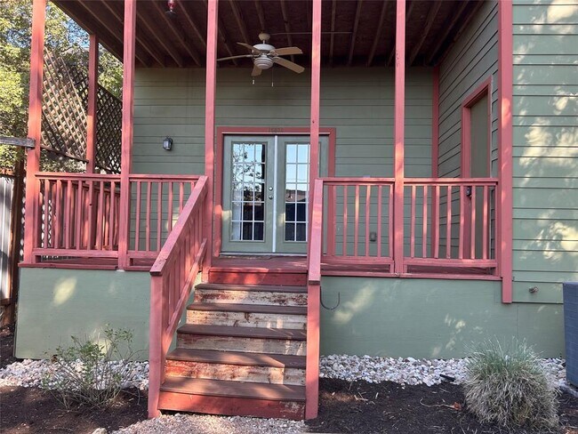 Foto del edificio - 1603 Cedar Ave