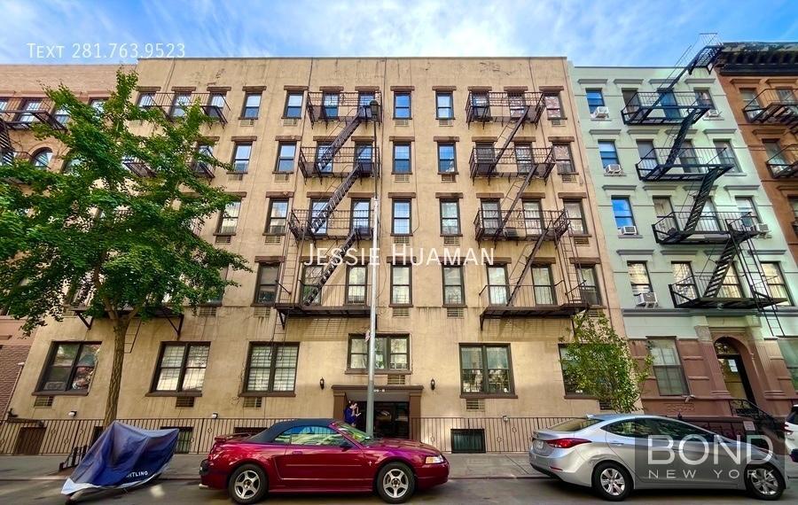 Primary Photo - 306 E 91st St