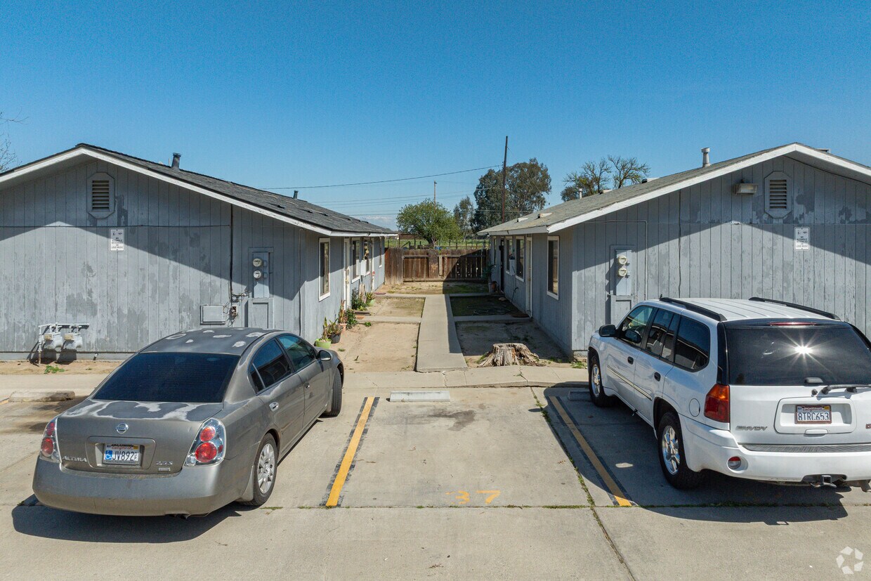 10963 Thompson Dr - Edificio - 10963 Thompson Dr
