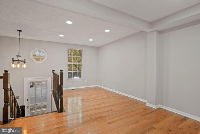 Foto del edificio - 1539 Woodcrest Dr