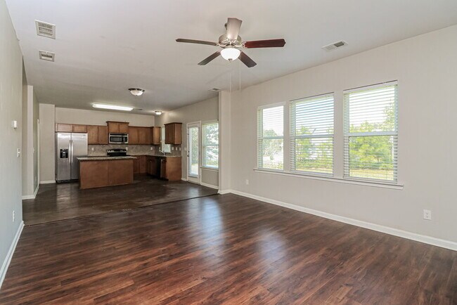 Foto del edificio - 45 Darbys Ave