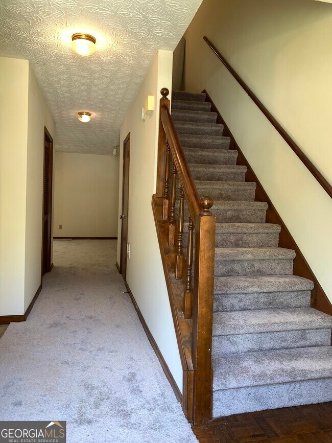 Building Photo - 1116 Booth Ct