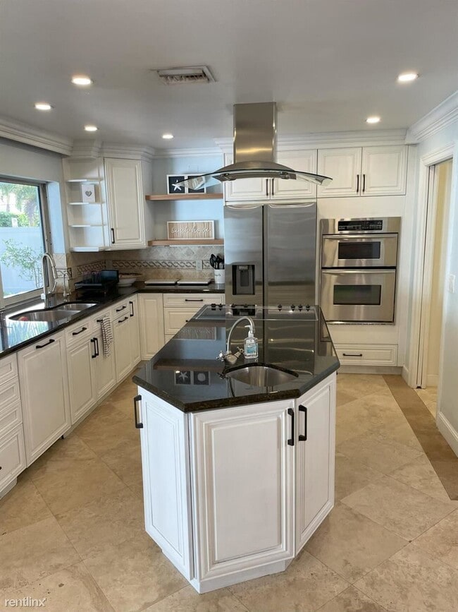 Building Photo - 3 br, 3 bath House - 799 E Boca Raton Rd