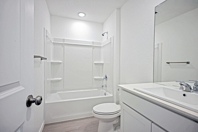 Building Photo - 2429 Legends Crk