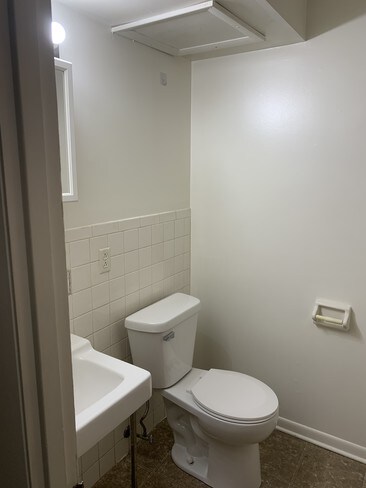 Half bath first floor - 756 W Lake Ave