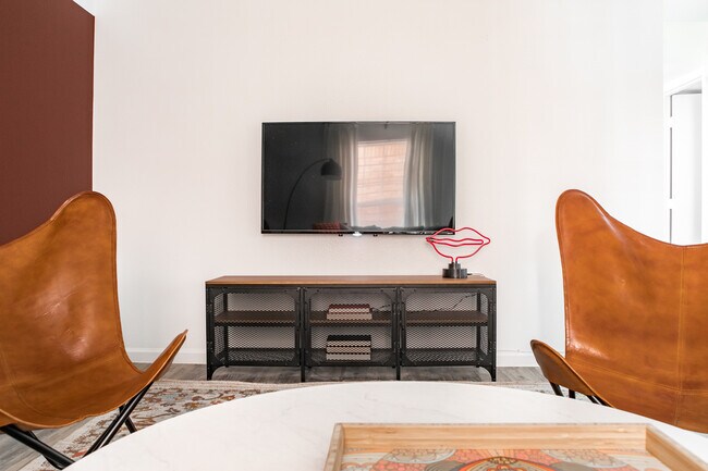 Foto del edificio - Pease Parkside Apartments