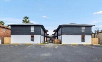 Building Photo - 10 N 23rd St