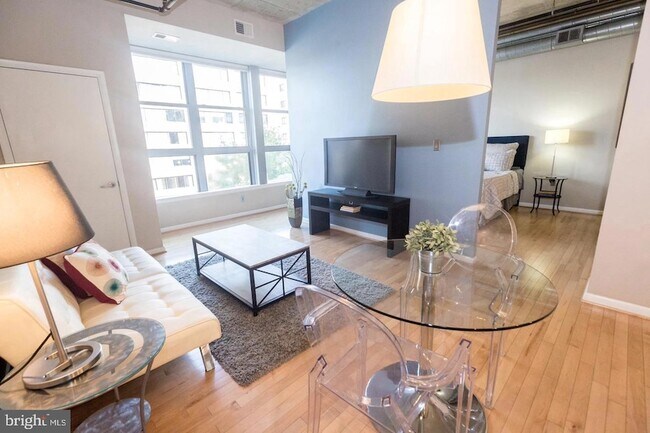 Foto del edificio - 1300 N Street NW Unit 403