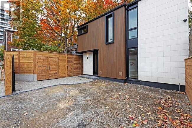 Photo du bâtiment - 108 Moberly Ave