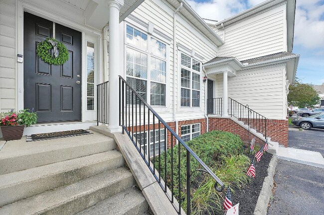 Building Photo - 3705 Fish Hawk Landing