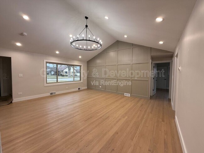 Foto del edificio - 465 Alexander Blvd