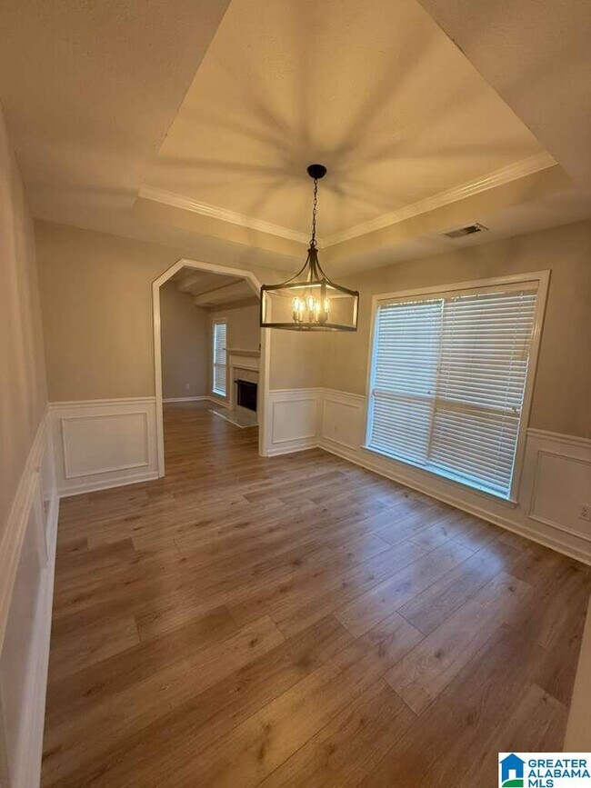 Foto del edificio - 1314 Moss Rose Ln