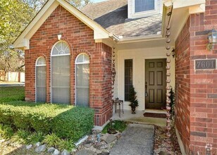 Building Photo - 7601 Shadowridge Run