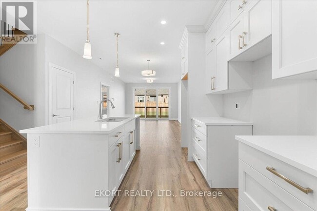 Building Photo - 156 Appledene Dr