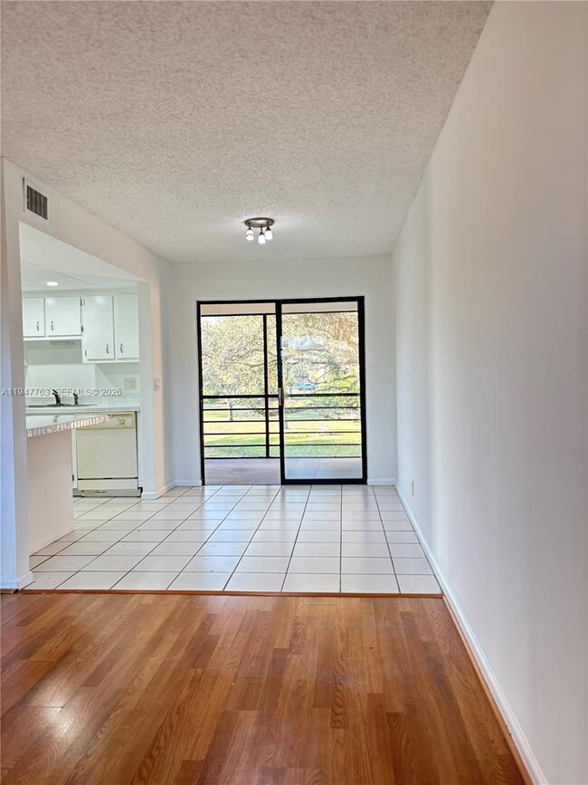 Foto del edificio - 4171 Oak Terrace Dr