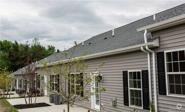 Building Photo - 5283 Chestnut Ridge Rd