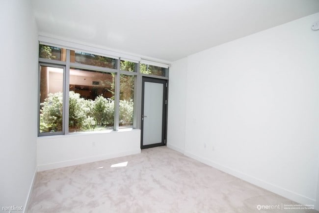 Building Photo - 201 Folsom